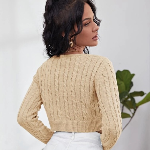 Cable Knit Button Up Crop Cardigan - Picture 2 of 7